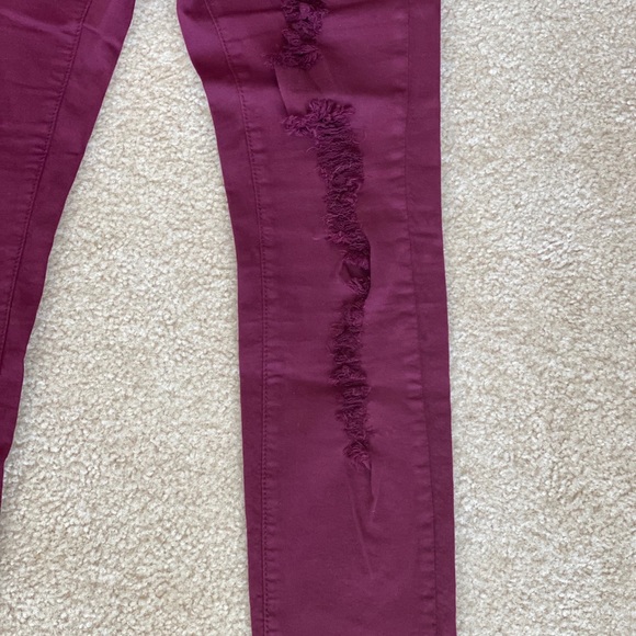 High rise distressed jeans with stretch - Picture 6 of 6